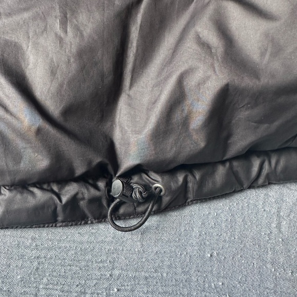 North face Women's Light Weight Black Puffer Jacket Size Medium - Picture 9 of 11